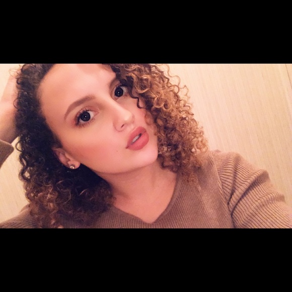 Meet your Posher, Destiny - Picture 3 of 3